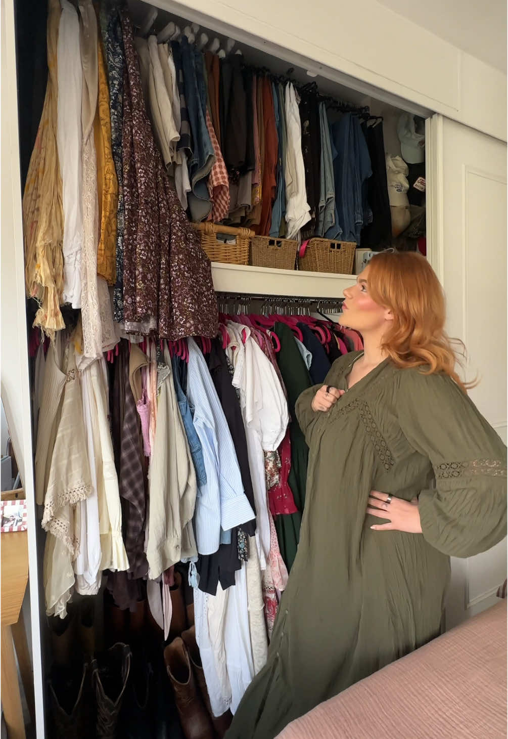 TikTok post by @caitlingolder_ for Vinted. Caption reads: Time for a declutter 😅#NewAgainChallenge @Vinted .