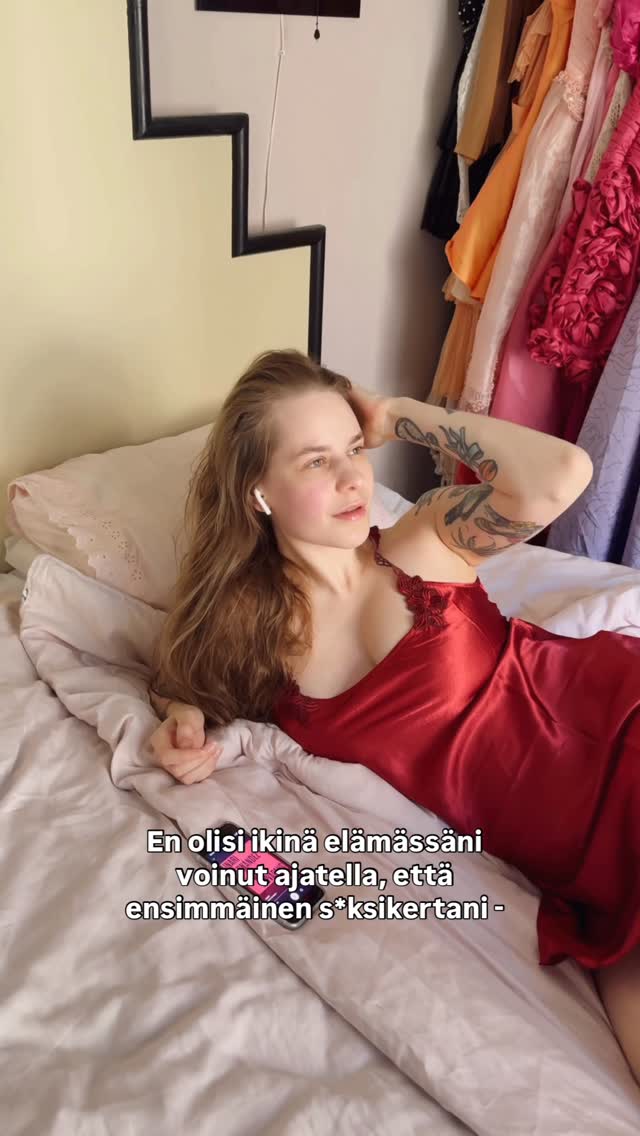 Instagram post by @inamikkola for Storytel. Caption reads: mainos @storytel_fi ❤️ Ikonisessa Sinkkuelämää....