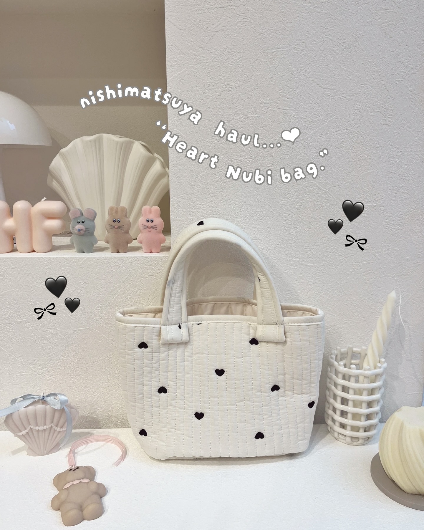 Instagram post by @momo.house.2022 for Mercari. Caption reads: ❤︎

 ˚*. 淡 色 ヲ タ ク の くらし 🧸🥞 .*˚ 
  を ゆ る~く 配 信 中....