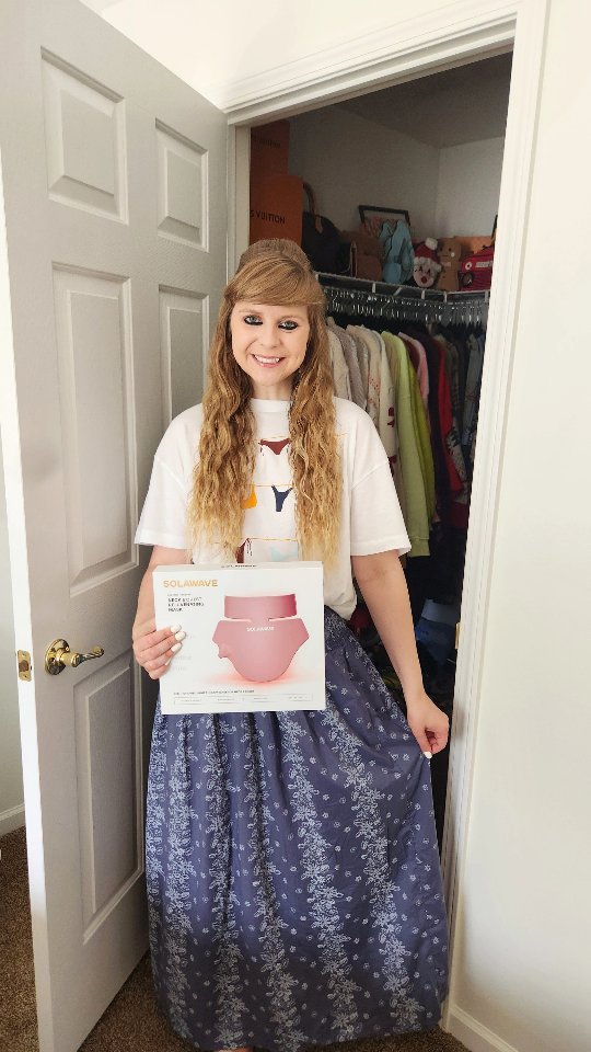 Instagram post by @chey_muterwilliams for Solawave. Caption reads: #ad This Summer, Don’t Hide Your Neck & Chest,....