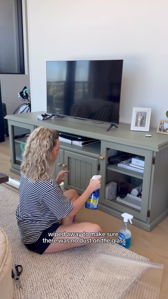 Instagram post by @casalawson for Fusion Mineral Paint. Caption reads: FURNITURE UPCYCLE ♻️ 

I upcycled this unit a....