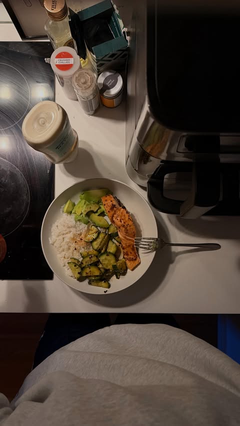 Instagram post by @rhiannacrisp for Cuisinart. Caption reads: [...] fuel about to be l e g i t 🤠⭐️....