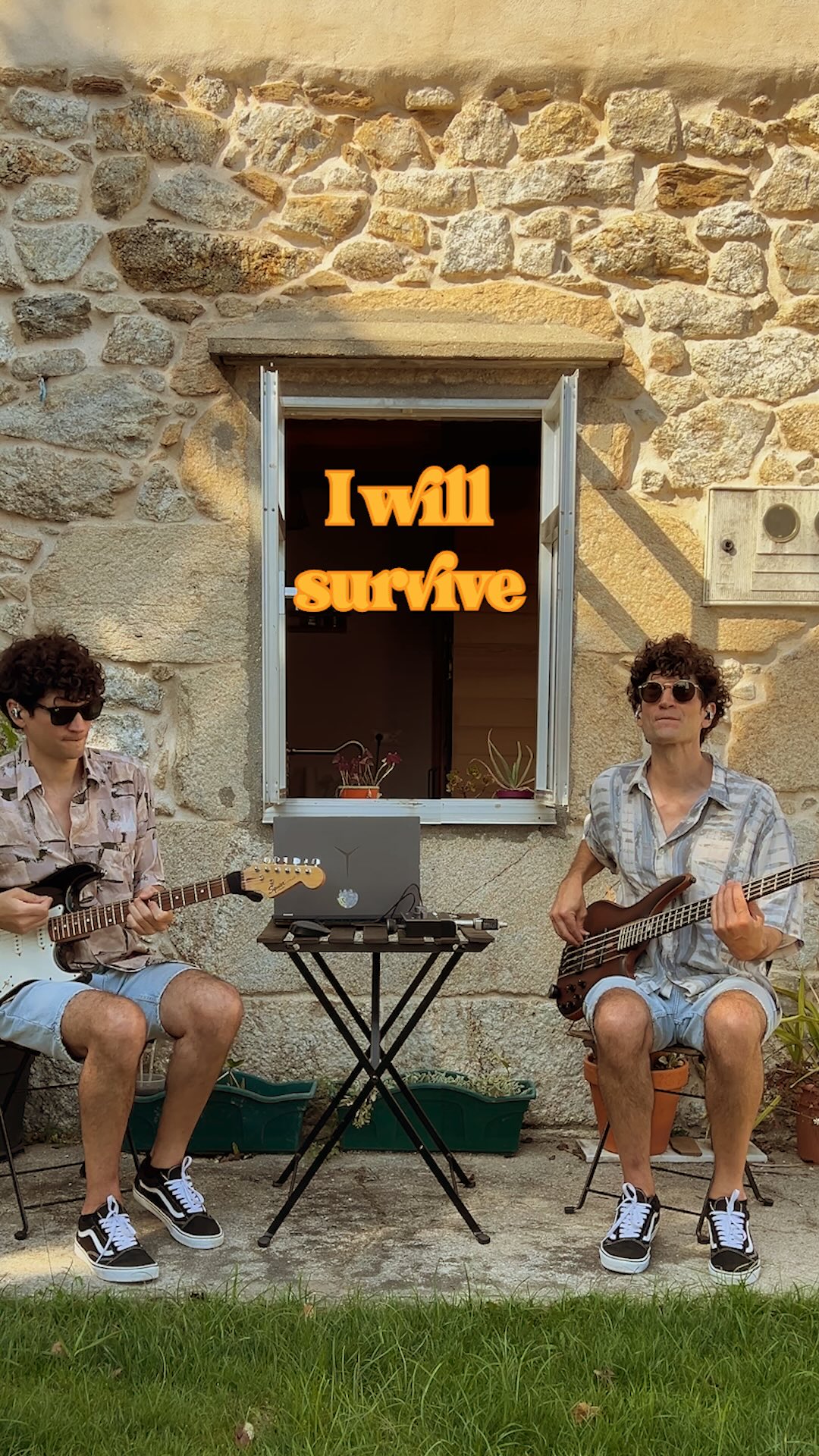 Instagram post by @geradabundo for Fender. Caption reads: Funky I will survive from @gloriagaynor....