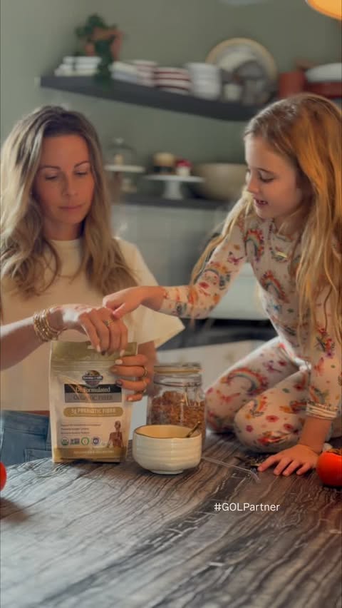 Instagram post by @sophie.jaffe for Garden of Life. Caption reads: [...] and knows how to work with. Garden of Life’s....