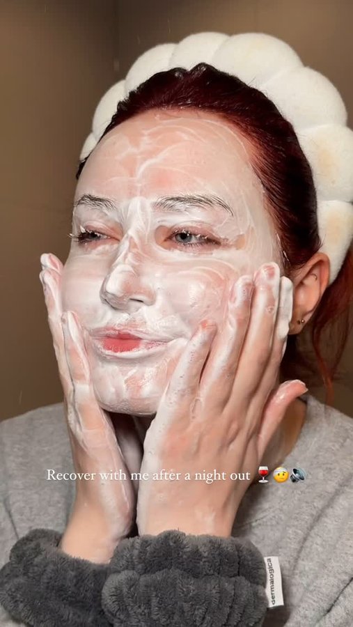 Instagram post by an influencer for CurrentBody. Caption reads: [...] BHA Pore Cleansing Foam* @currentbody LED....