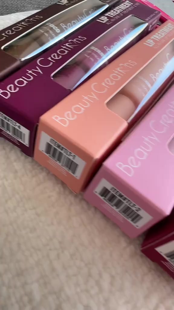 TikTok post by @monicae271 for Beauty Creations Cosmetics. Caption reads: #tratamiento #labiosbonitos #labiosperfectos....