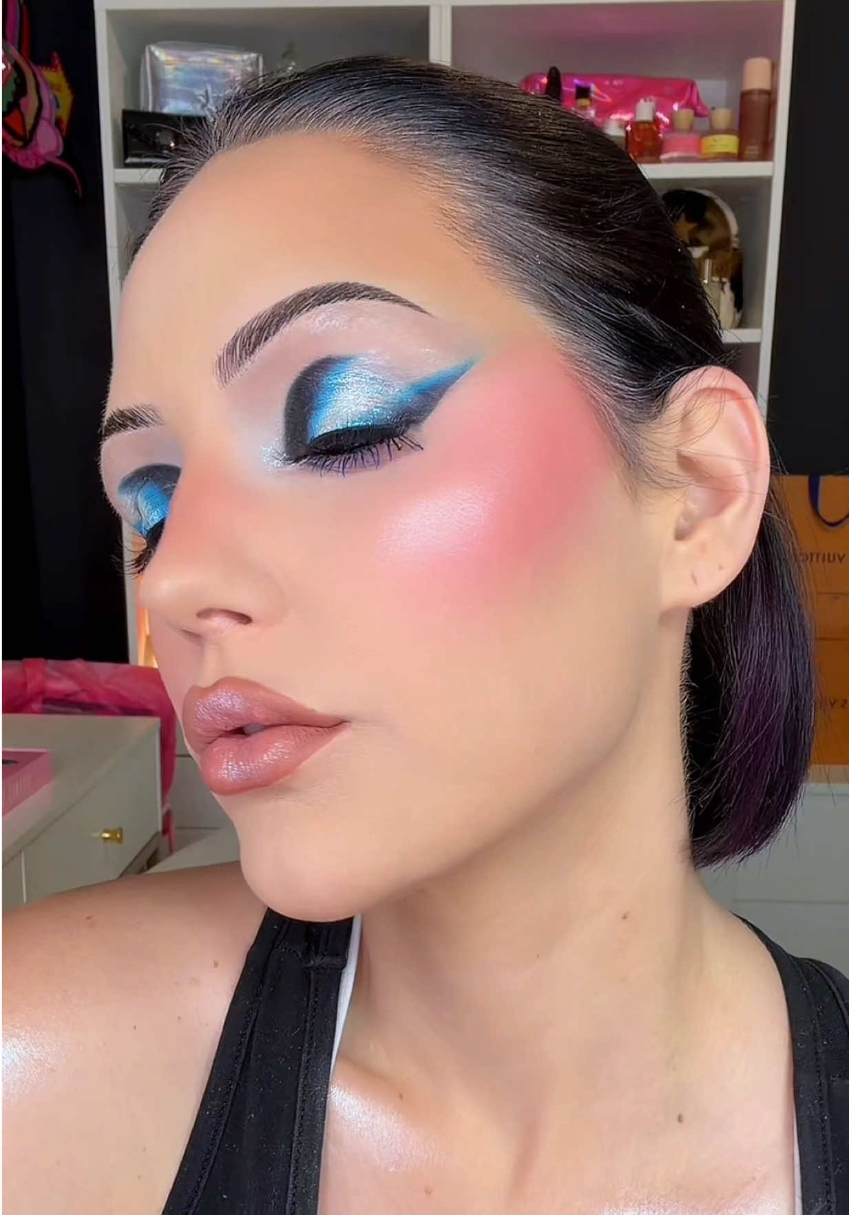 TikTok post by @ashleysummarell_ for Jeffree Star Cosmetics. Caption reads: 💙🖤💙🖤 @Jeffree Star Cosmetics Heavy Metal....