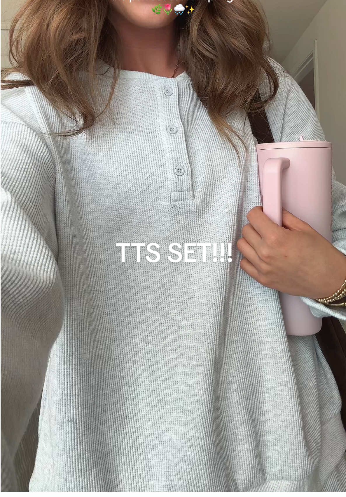 TikTok post by @makinnapulley for AnotherChill. Caption reads: [...] wearing leggings with the top lol!!!....
