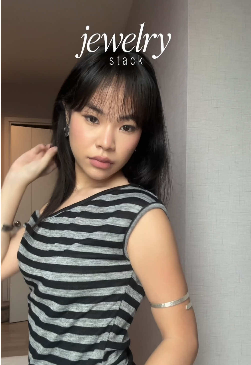 TikTok post by @_noeysu for En Route Jewelry. Caption reads: [...] is boring till you add the stack @en route....