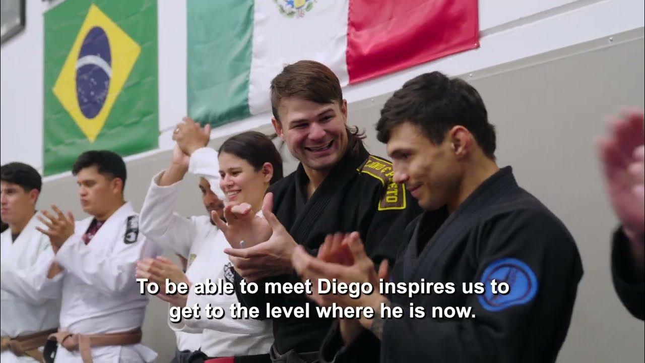 YouTube post by @ufcespanol for Venum. Caption reads: [...] @TrueClassic, @MonsterEnergy, and....