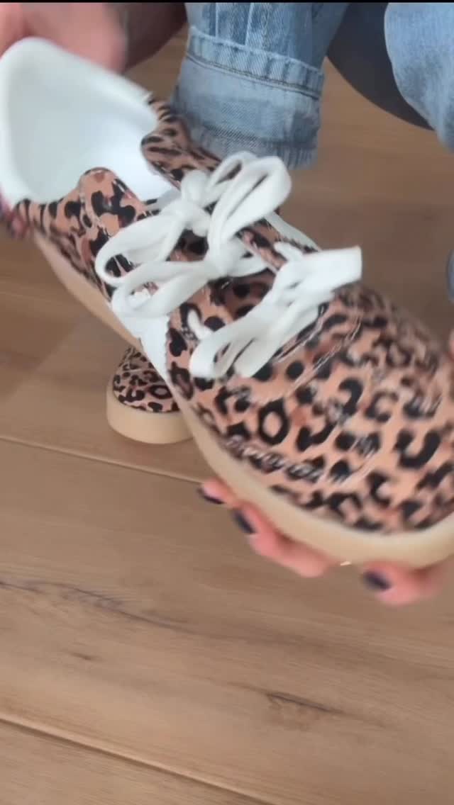 Instagram post by @jessajo7 for Pink Lily. Caption reads: Use code JESSA! 

Comment LEOPARD below to receive....