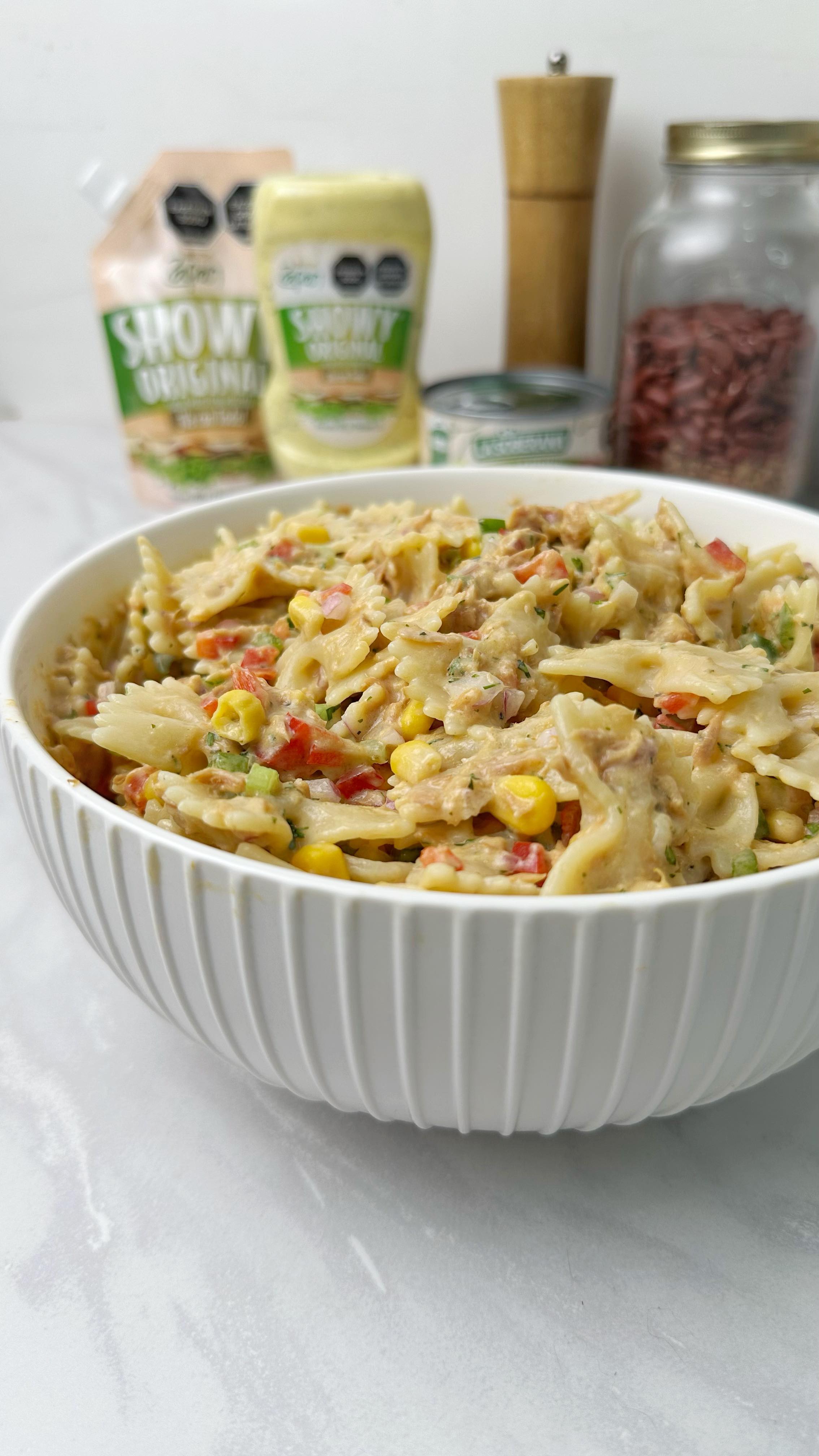 Instagram post by @cejascook for Zafrán. Caption reads: Ensalada de pasta con atún! 🔥 

Mushashos! Les....