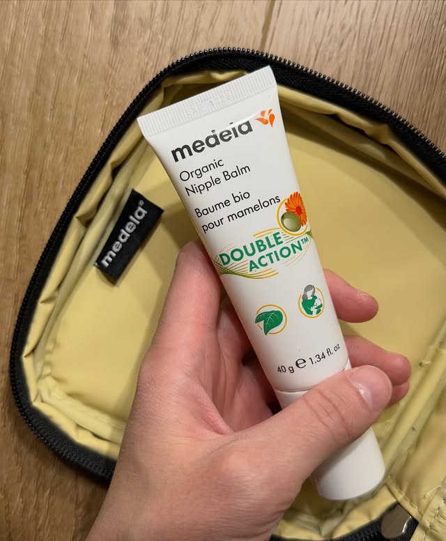 Instagram post by @bmcreativ for Medela. Caption reads: [...] those early feeding days! @influenster....
