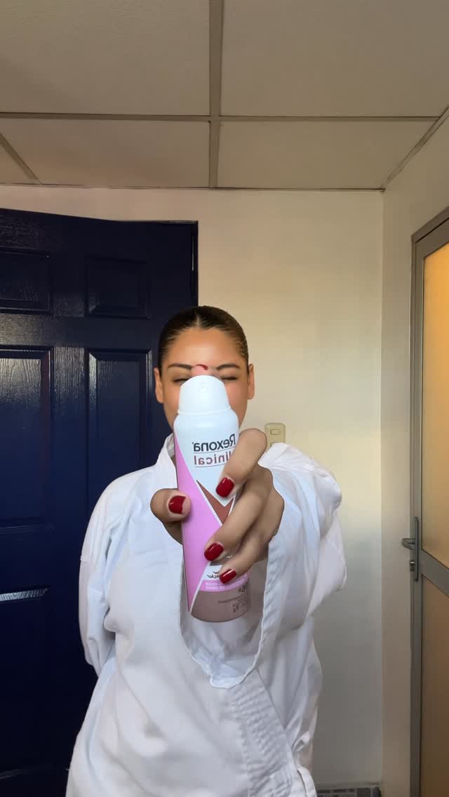 Instagram post by @gmdaniella for Rexona. Caption reads: En este perfil encontramos soluciones 🤩....