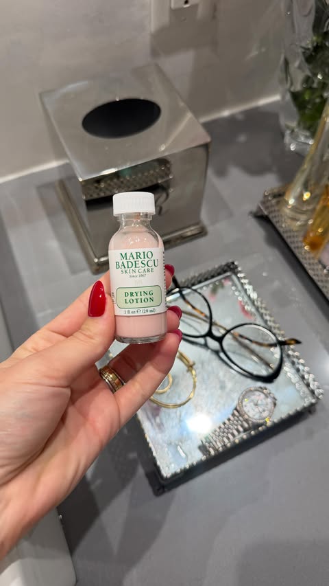 Instagram post by @rhaniajuliaa for Mario Badescu. Caption reads: [...] this is a must have for everyone!....