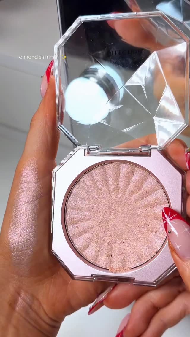 Instagram post by @itsheatherbell for Collection Cosmetics. Caption reads: Most definitely sparkles 🤭✨
from....