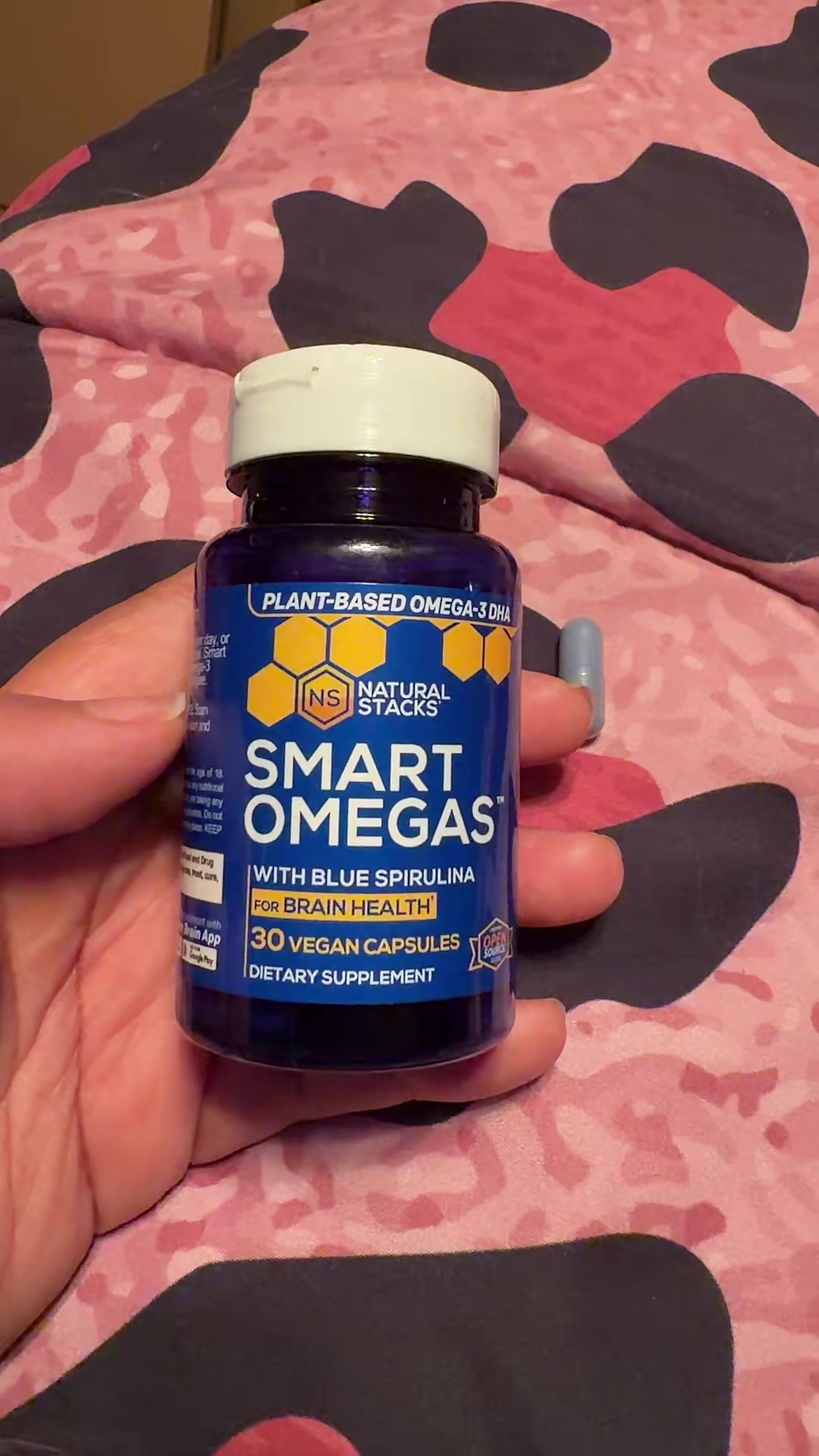 TikTok post by @samanthathefoxx for Natural Stacks. Caption reads: #naturalstackssmartomegas #smartomega #supplements....