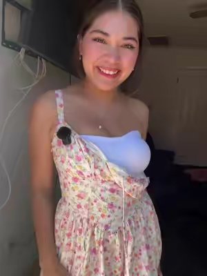 TikTok post by @damiii.22 for VertVie. Caption reads: @VertVie #tiktokshopsparkcreator [...].