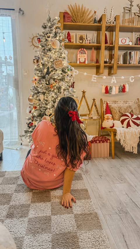 Instagram post by @haleymartinoxo for Pink Lily. Caption reads: @pinklily holiday styles 🎄💕

comment STYLES for....