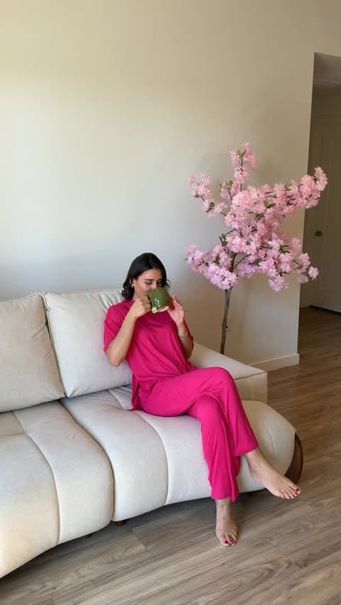 Instagram post by @myusalifee for Ekouaer. Caption reads: I’ve been living in this set lately and I’m....