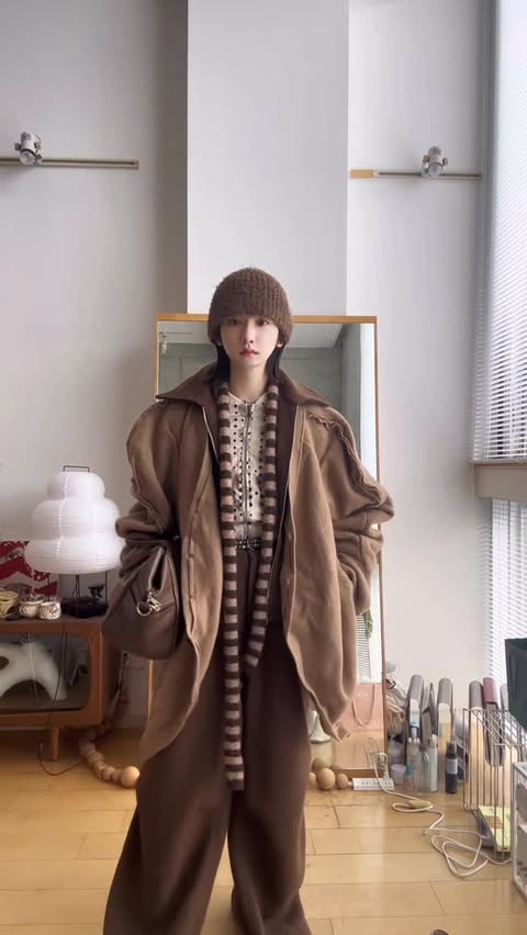 Instagram post by @renya_0911 for Zozotown. Caption reads: Today’s outfit 🤎

@seyto_official....