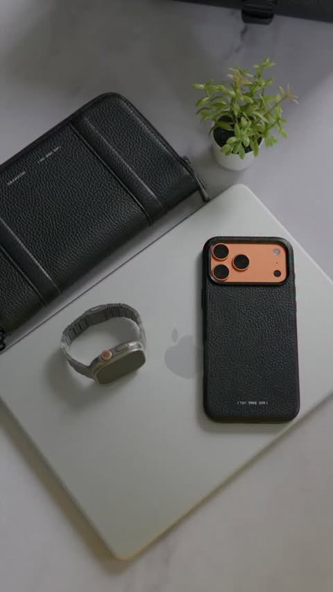 Instagram post by @mikebanh_ for GRAMS28. Caption reads: [...] it looks Wallet + phone case gifted by....