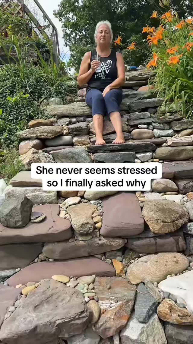 Instagram post by @vi0letred for Natural Vitality. Caption reads: Comment CALM for a special discount and FREE....