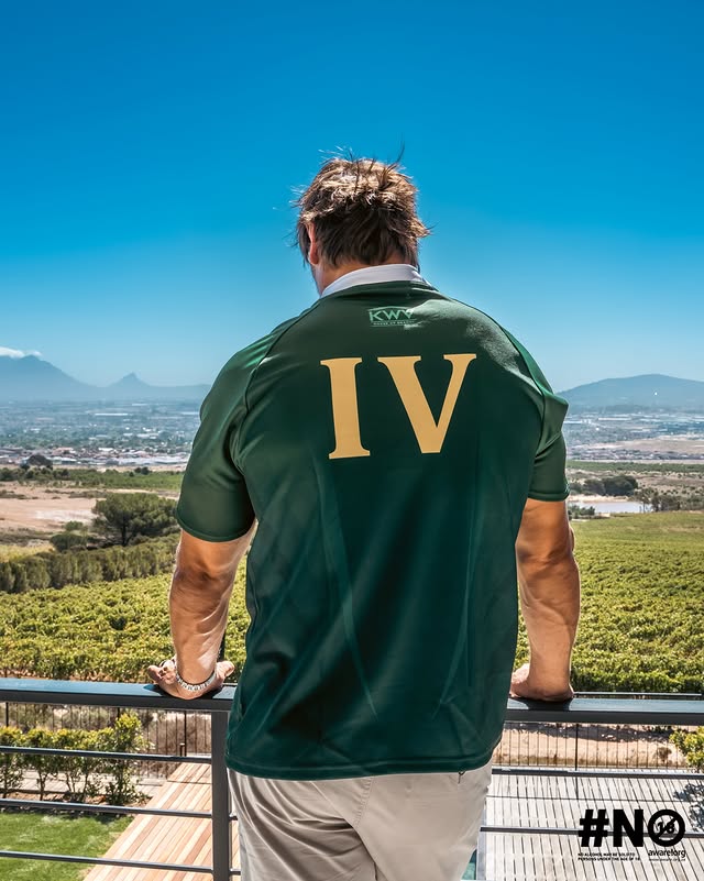 Instagram post by @ebenetzebeth4 for KWV Brandy. Caption reads: [...] drink responsibly.

#KWV5 #KWVBrandy....
