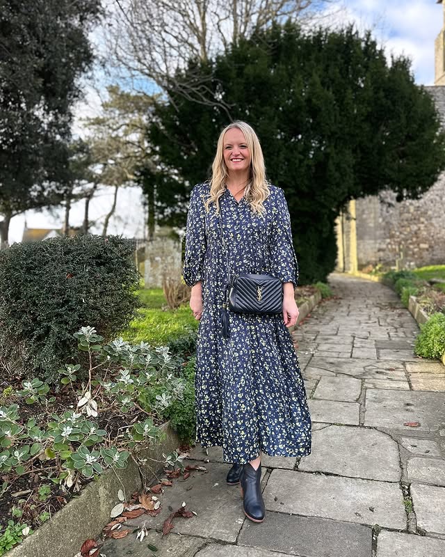 Instagram post by @caroline.wears for Baukjen. Caption reads: (Ad/PR) Baukjen have a fab sale on at the moment....