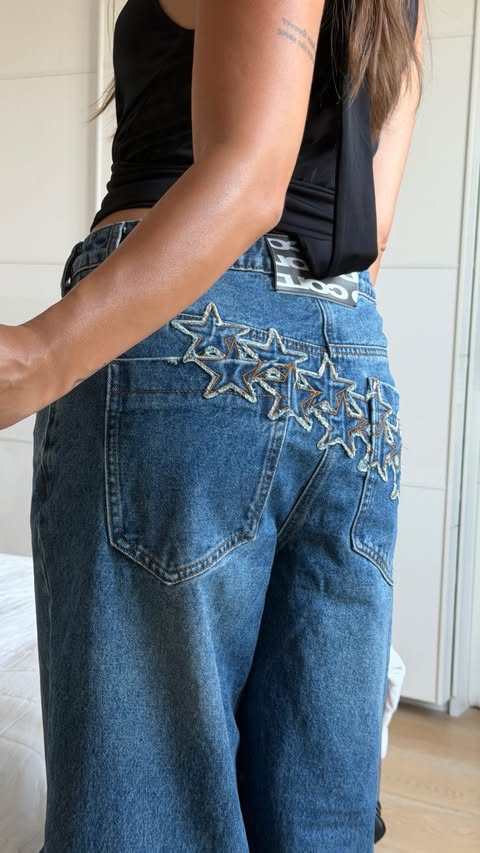 Instagram post by @zoeepifani for Cold Culture. Caption reads: [...] voi che dite? jeans&felpa *gifted....