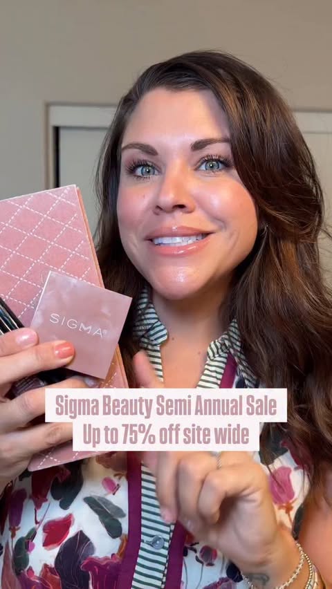 Instagram post by @piggybankdiaries for Sigma Beauty. Caption reads: Obsessed is an understatement 😍✨

I snagged the....