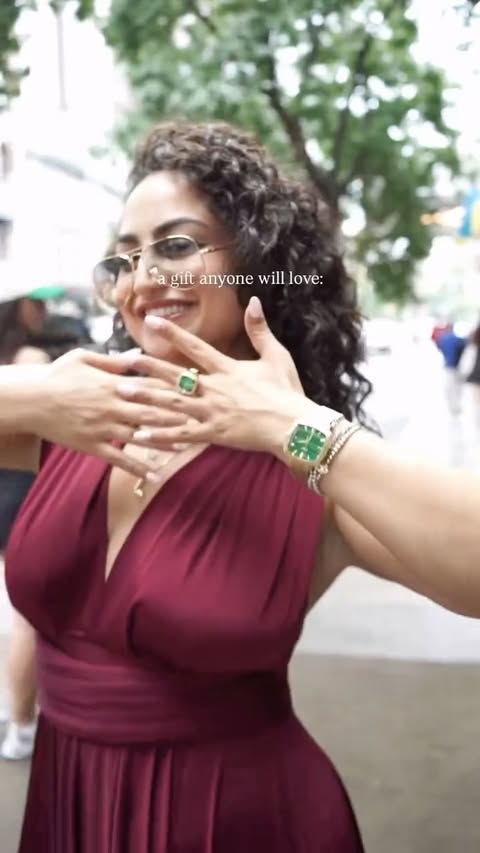 Instagram post by @laydayallday for Fossil. Caption reads: [...] I’m simply addicted to my @nickjonas @fossil....