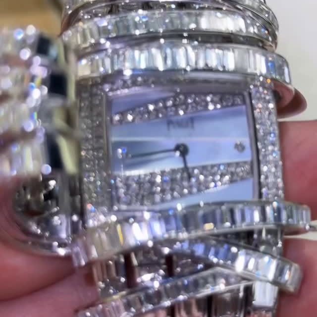 Instagram post by @mm_diamondsjewellers for Piaget. Caption reads: “The Secret Beneath the Diamonds”

In the heart of....