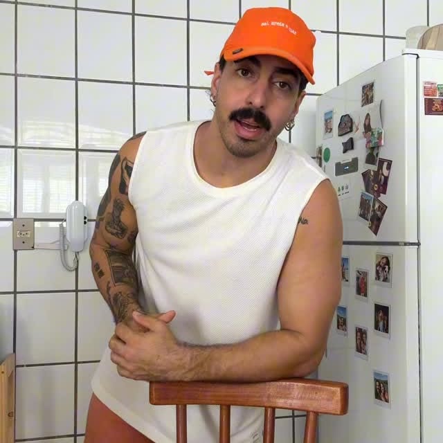 Instagram post by @pvfreitazzz for Amazon Brasil. Caption reads: O nordestino não espera a solução cair do céu —....