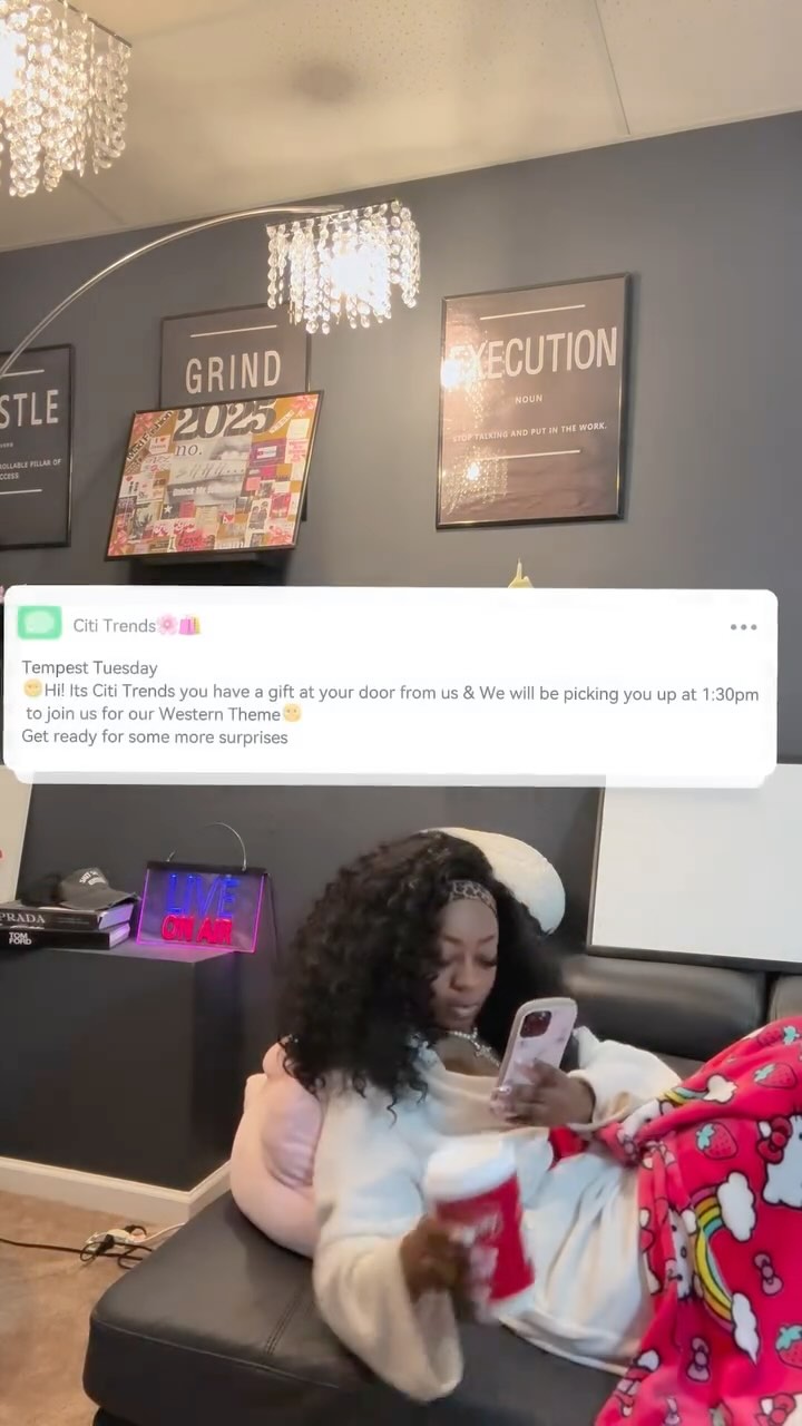 Instagram post by @tempesttuesday for Citi Trends. Caption reads: I partnered with @cititrends for their 🐝hive x....