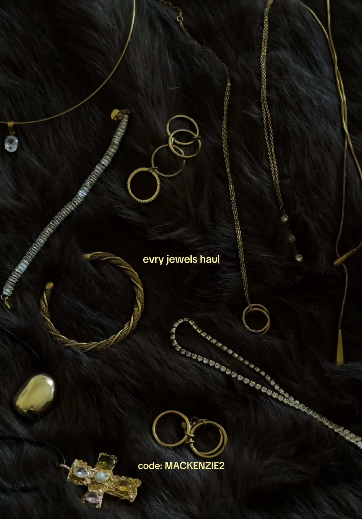TikTok post by @mackenzie.nadeau for EVRY JEWELS. Caption reads: @EvryJewels code:MACKENZIE2 <3 #evryjewels [...].