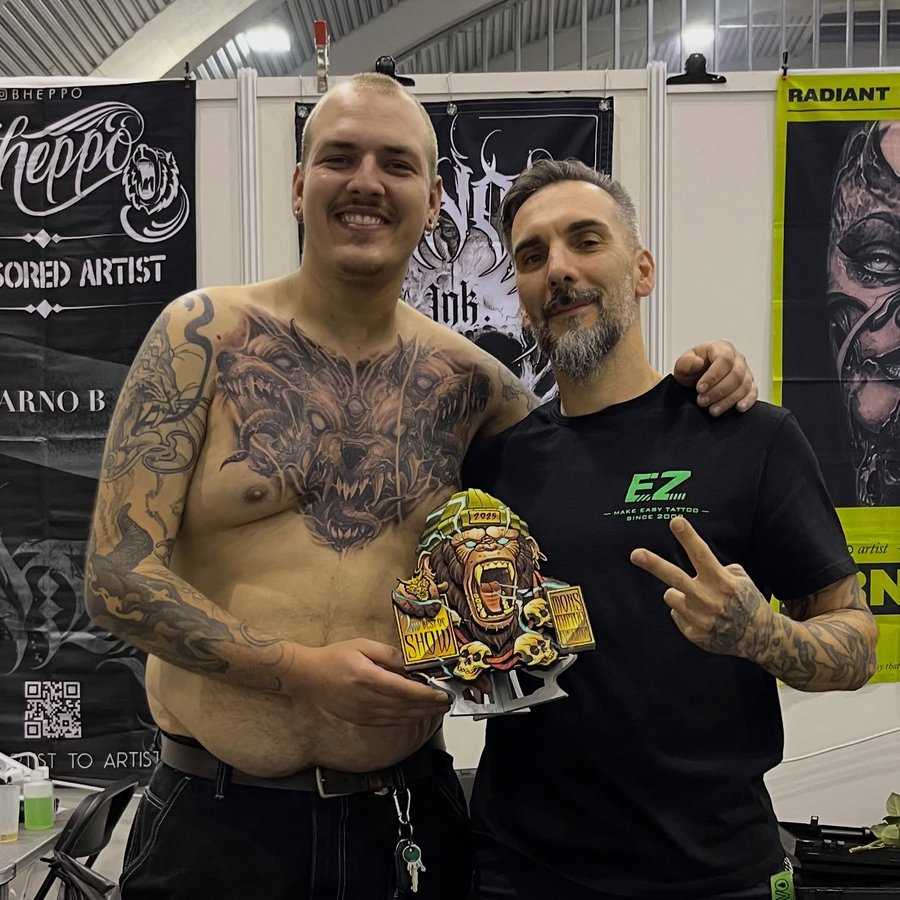 Instagram post by @arno_b_ink for EZ Tattoo Supply. Caption reads: Retour sur cet incroyable week-end....