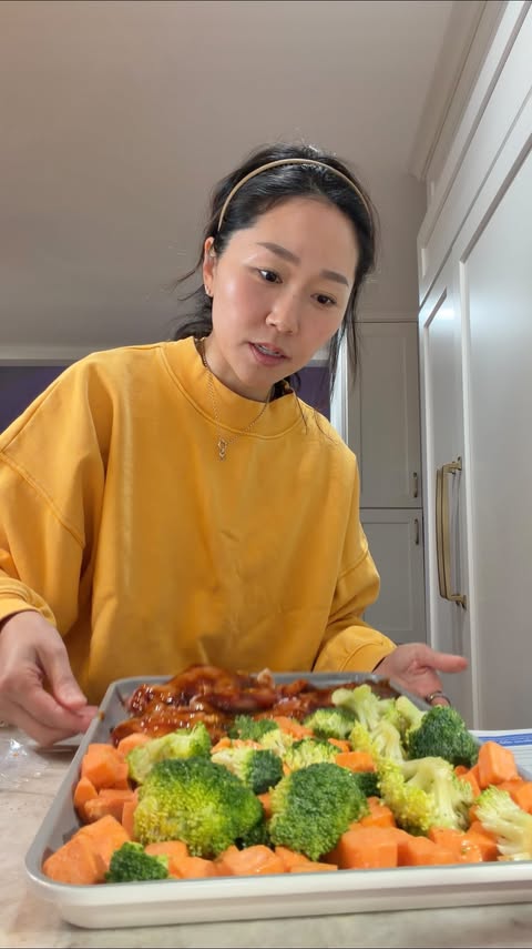 Instagram post by @happy_baes for Blue Apron. Caption reads: Another @blueapron meal to the rescue 🥳....