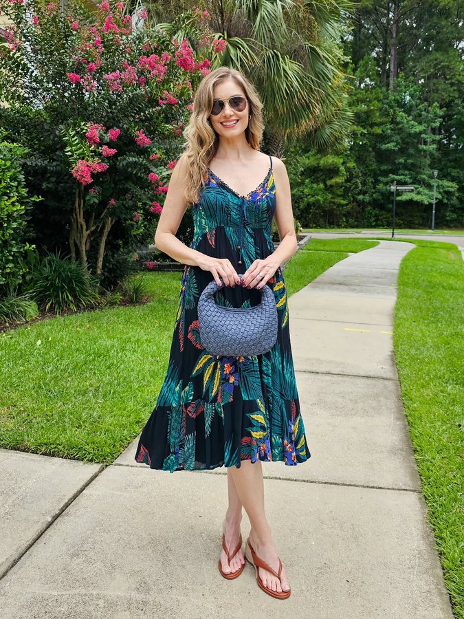 Instagram post by @agirlinshades2 for Sol and Selene. Caption reads: [...] by coffee and a cute handbag ☕👜....