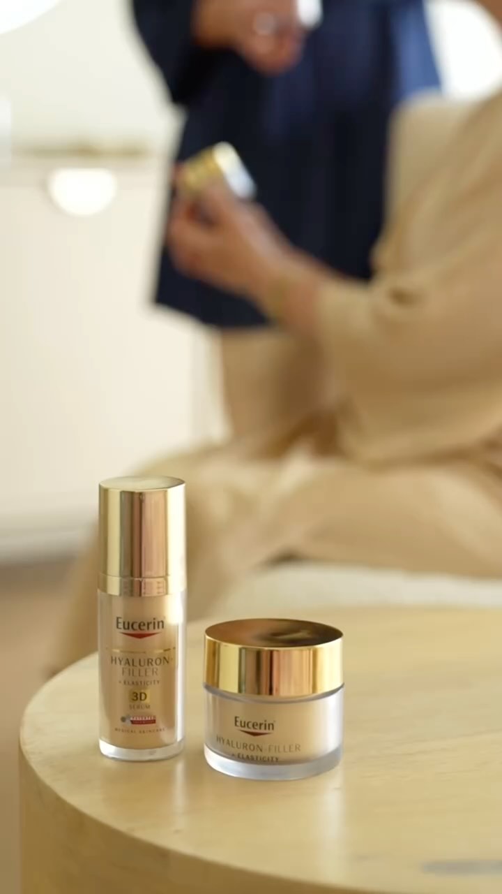 Instagram post by @styloly for Super-Pharm. Caption reads: Piękno, które łączy pokolenia✨. 

Z mamą dzielimy....