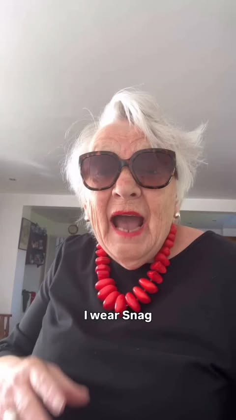 Instagram post by @vivthecarer for Snag. Caption reads: I wear Snag tights - Chub Rub Shorts 🖤 The devil....