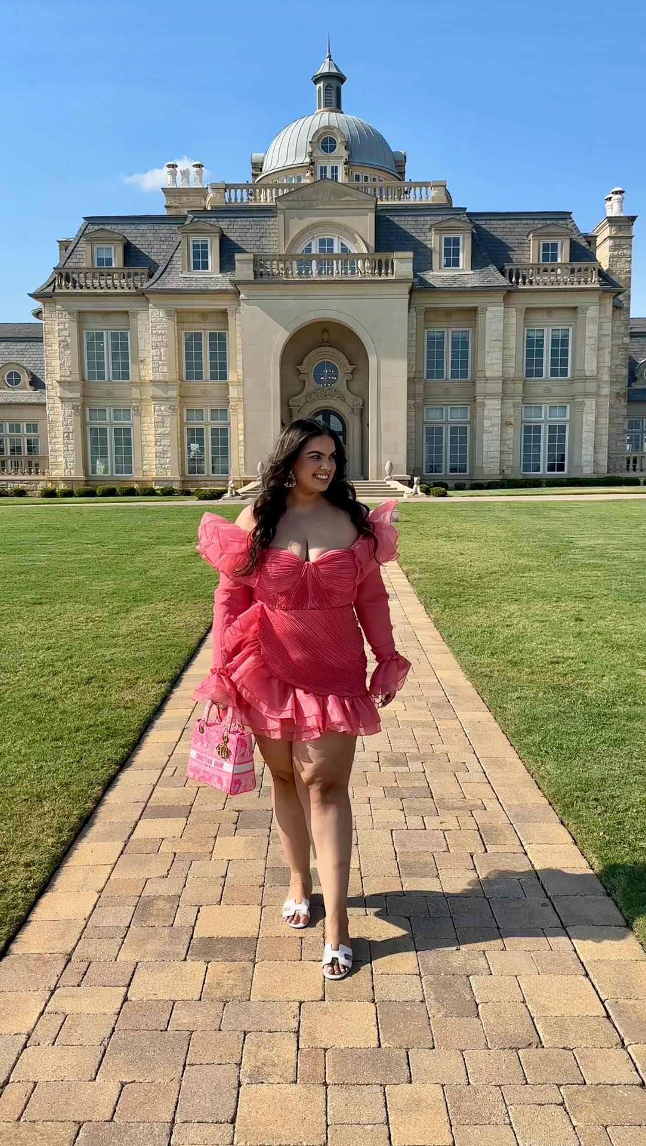 Instagram post by @keepingupwithkirann for Static Nails. Caption reads: Got invited to the iconic $78 million mansion....