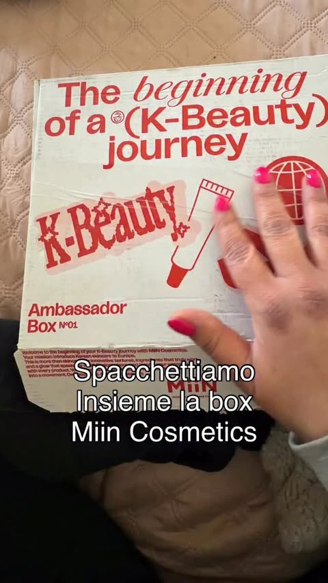 Instagram post by @justmakeupmia for Benton. Caption reads: [...] siti di Skincare e Make-up K-beauty 1)....
