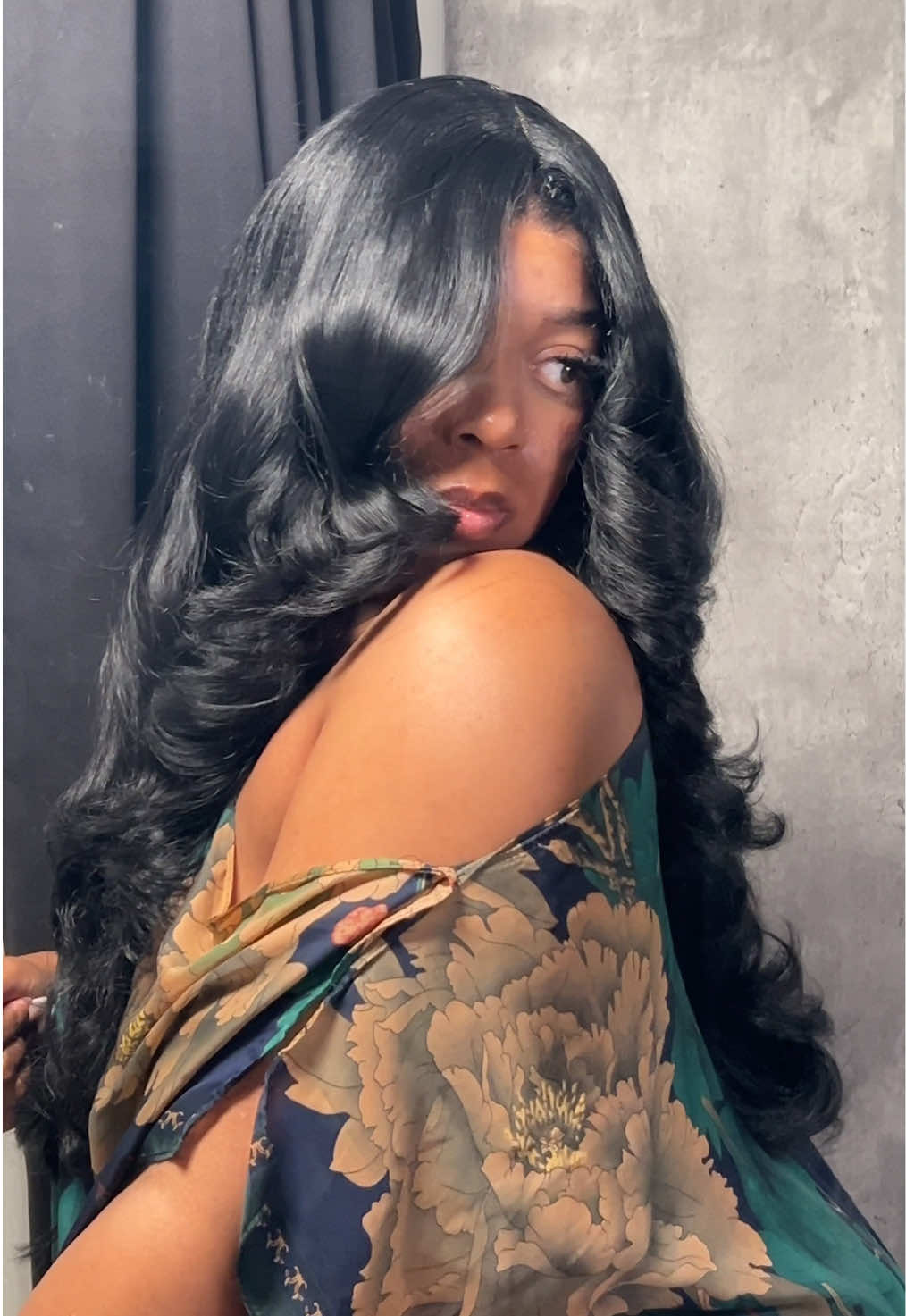TikTok post by @norisims for SamsBeauty. Caption reads: Synthetic Wig from @SamsBeauty #tiktokshop....