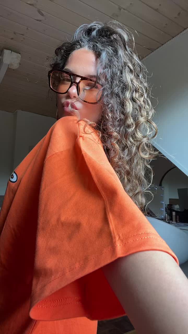 TikTok post by @ritasilvatavares for Cold Culture. Caption reads: ootd 🌞🌞💘🧡🧡🥹✌🏽@Cold Culture #snartsommer....