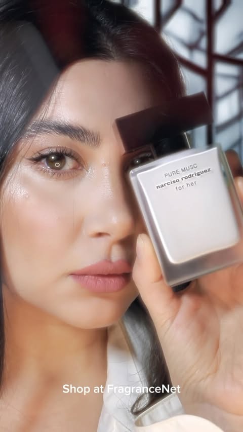 Instagram post by @anniebunny.5 for collAble. Caption reads: [...] at FragranceNet — link in my bio. 🛍️....