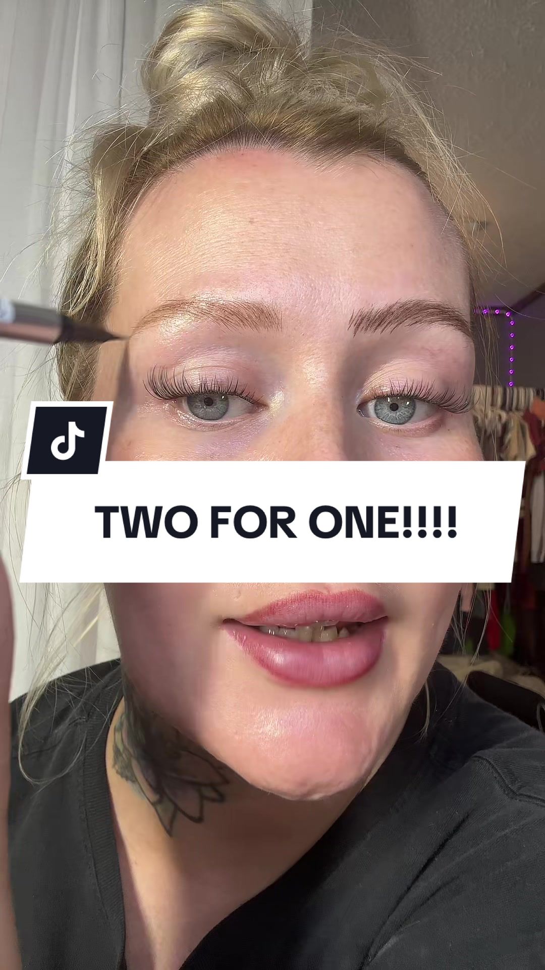 TikTok post by @sobermakeupmama_paige for iMethodBeauty. Caption reads: GET EM NOWWWW BESTIES #imethod #browpen @IMETHOD....