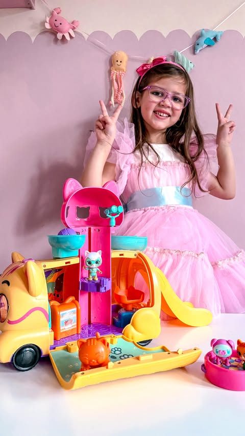 Instagram post by an influencer for Disney Family UK. Caption reads: [...] 😸 @justplayproducts @disneyfamilyuk (AD -....