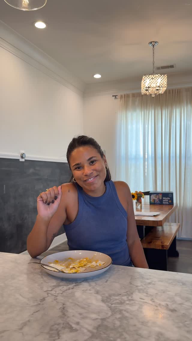 Instagram post by @stefanny_alecon for Happy Egg. Caption reads: Excited to see my favorite @happyegg launch their....