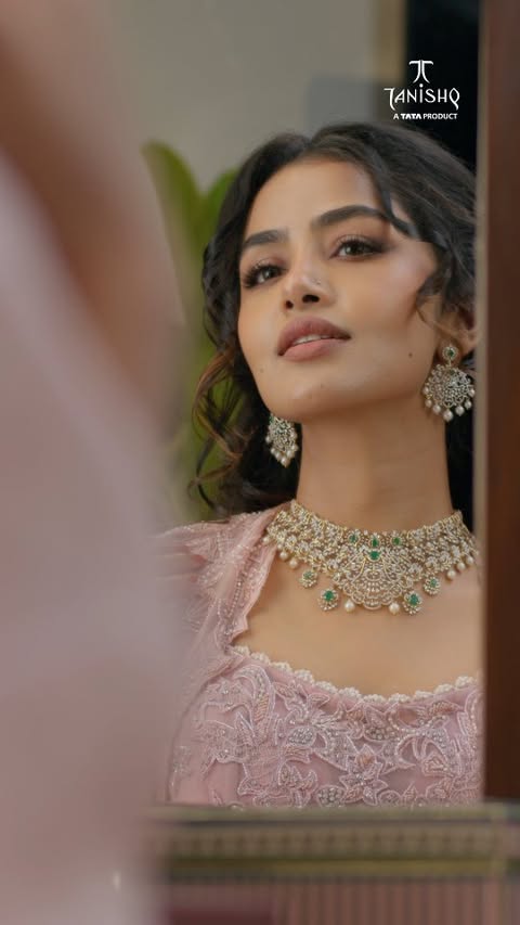 Instagram post by @anupamaparameswaran96 for Tanishq. Caption reads: Some pieces just fit into your life so naturally.....